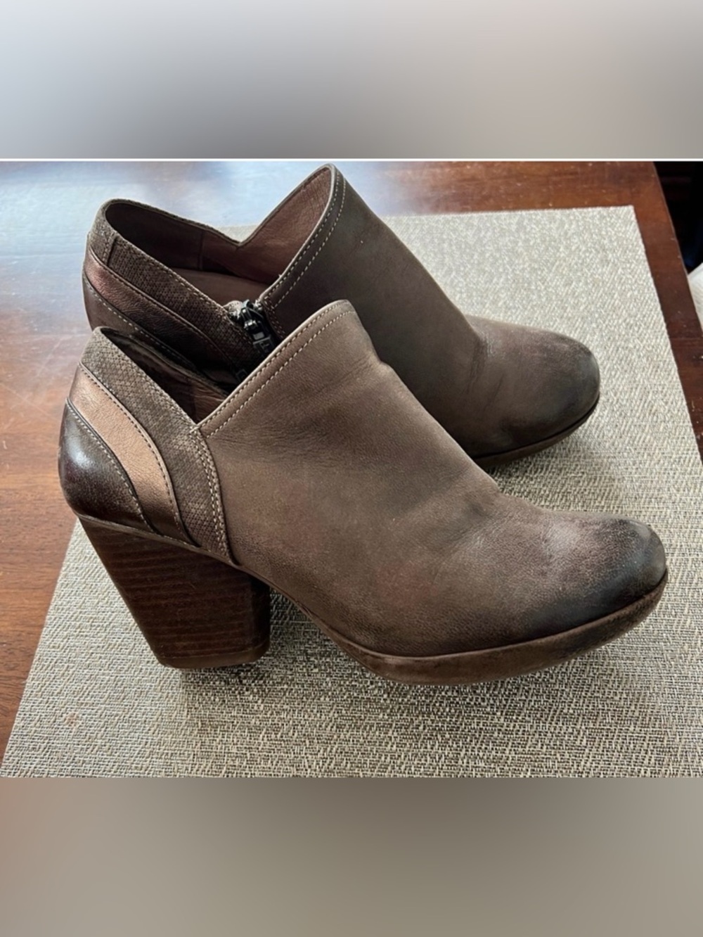 Dansko‎ heeled leather boots